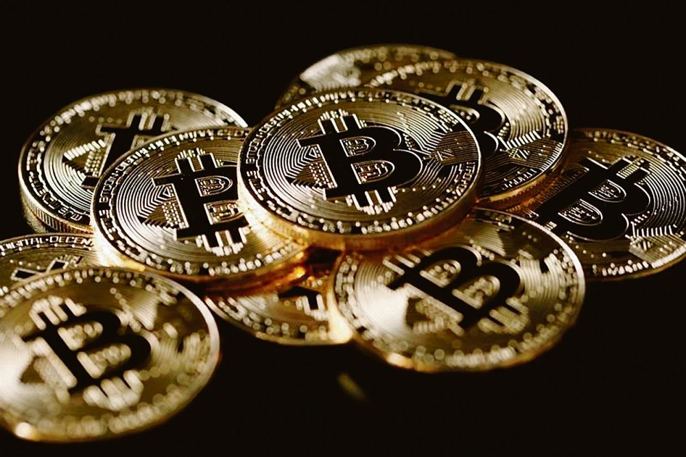 تذبذب أسعار العملات الرقمية.. وإيثريوم تتراجع بـ 4.8%