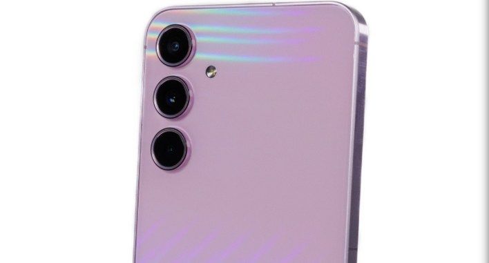 تكنولوجيا: هاتف Samsung Galaxy A56 5G أكثر ذكاءً لكن إصلاحه أصبح أصعب