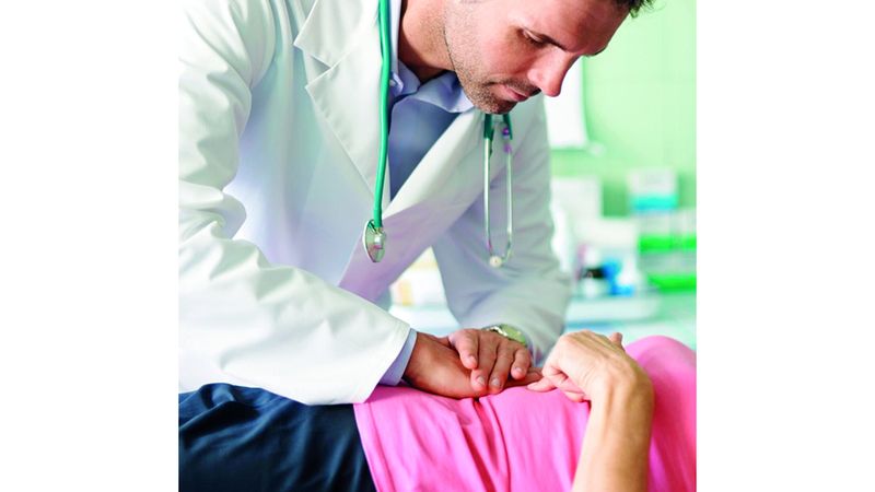 الامارات | أصحاب الأمراض المزمنة.. مدعوون لزيارات طبية «استباقية» 