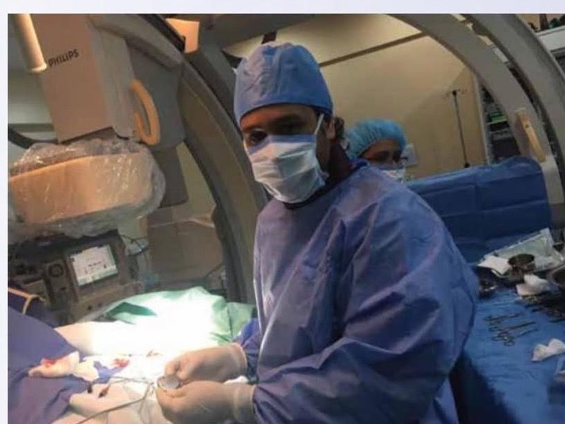 الامارات | "المكناس" تقنية مبتكرة لسحب الجلطات من شرايين القلب تنقذ حياه شاب