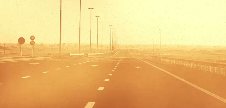 الامارات | طقس الإمارات : انخفاض الحرارة وتحذيرات من تشكل الغبار وتدني الرؤية‎