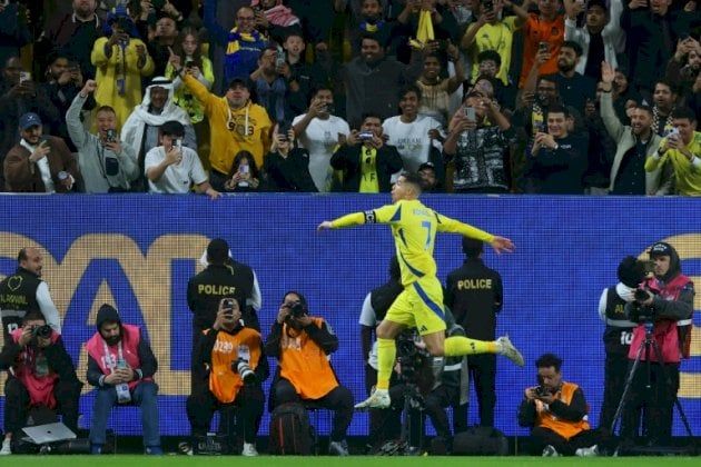 بطولة السعودية: بنزيمة يُعيد الصدارة للاتحاد وقصة رونالدو لا تزال تؤتي ثمارها!