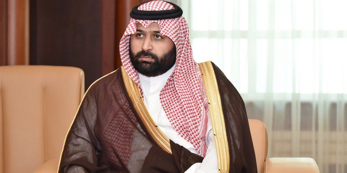 نائب أمير جازان يتسلم التقرير السنوي لأداء الخطوط السعودية بالمنطقة لعام 2024