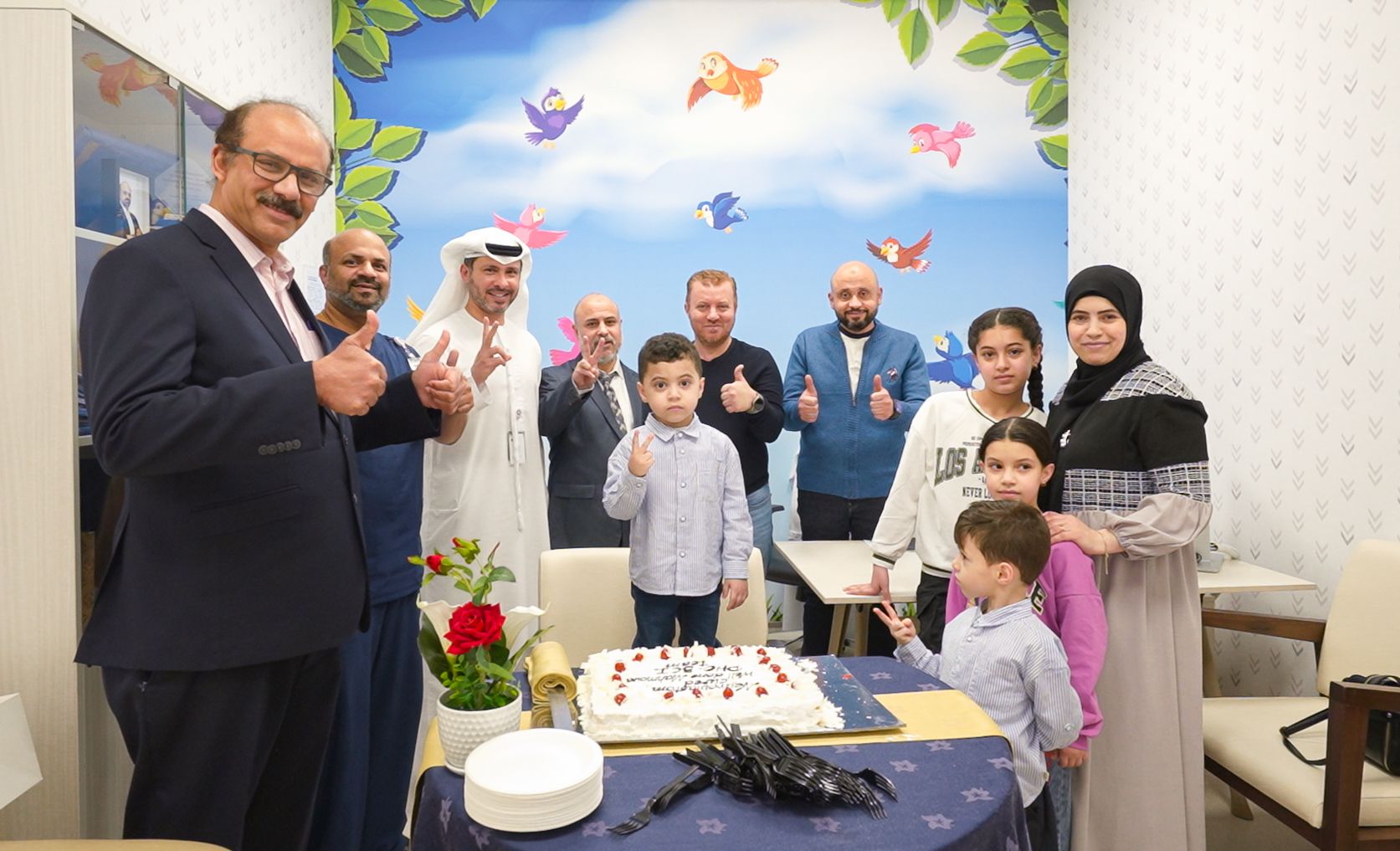 الامارات | بعد علاج 18 شهراً.. شفاء طفل من ورم سرطاني نادر في أبوظبي