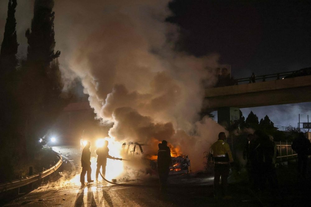 اجتماع طارئ وإدانة حكومية.. ماذا بعد الاعتداء على"اليونيفيل" في لبنان؟