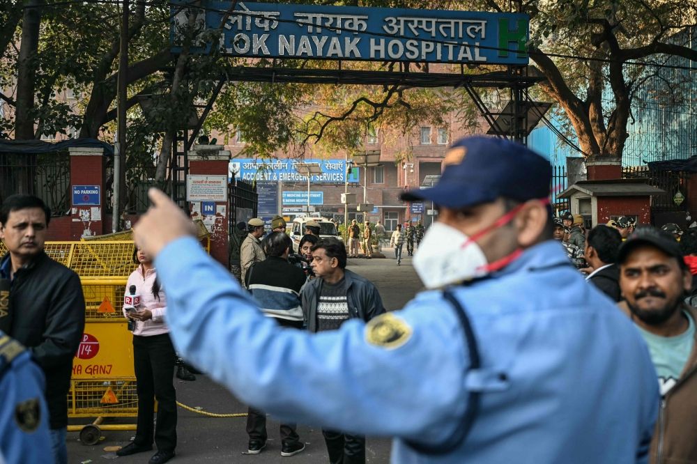 صور| التدافع يقتل 18 شخصًا بمحطة قطارات في نيودلهي