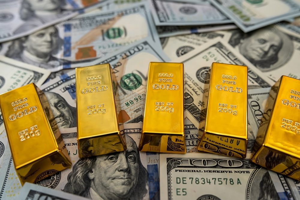 رغم مكاسب الدولار.. أسعار الذهب تستهل تعاملات الأسبوع بارتفاع