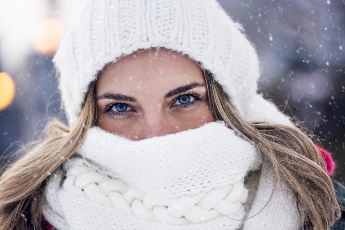 الامارات | لماذا تشعر المرأة بالبرد أسرع من الرجل؟