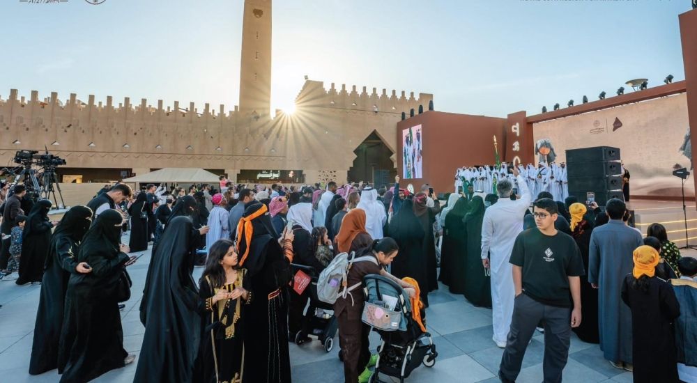 صور.. حي السفارات بالرياض يروي "حكاية مجد" في يوم التأسيس