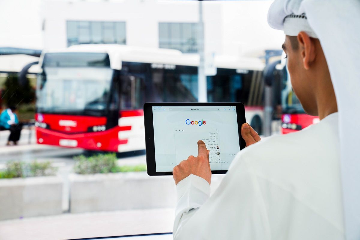 الامارات | "طرق دبي" توفر خدمة الواي فاي مجاناً في 29 محطة للحافلات والنقل البحري