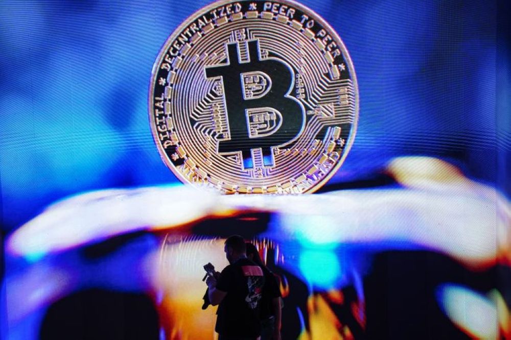 عوامل سلبية متعددة.. تراجع البتكوين إلى أقل مستوياتها منذ 3 شهور