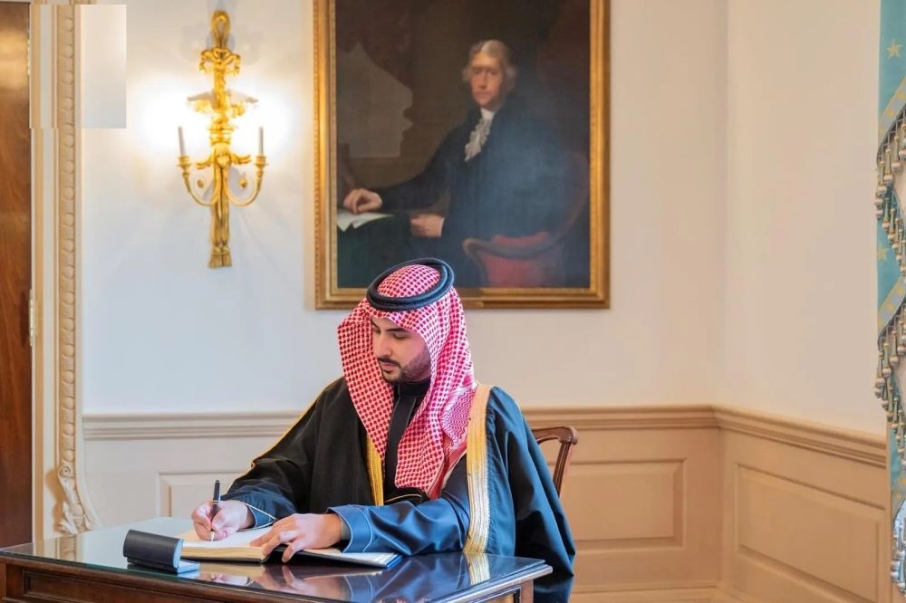 وزير الدفاع يبحث سبل تحقيق الأمن والسلم الدوليين مع وزير الخارجية الأمريكي
