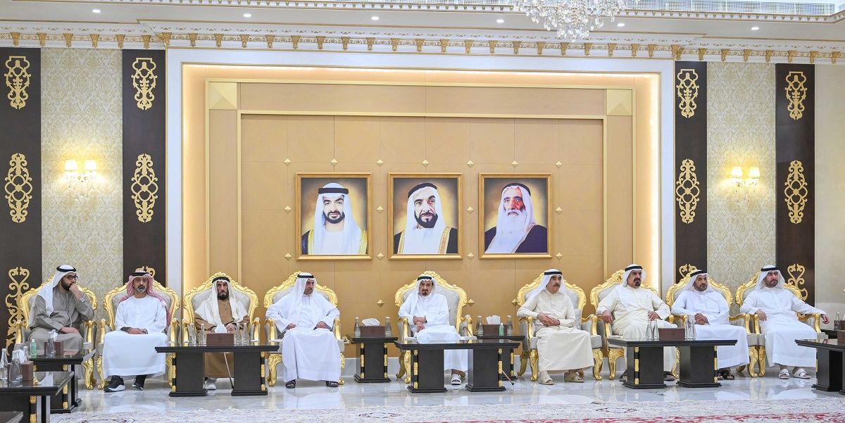 الامارات | حميد بن راشد يتقبل تعازي حاكمي الفجيرة وأم القيوين والشيوخ في وفاة الشيخ سعيد بن راشد النعيمي