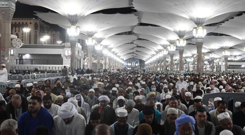 صلاة التراويح.. أجواء روحانية في الحرمين وسط خدمات متكاملة
