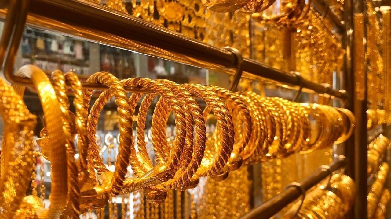 مفاجأة جديدة في سعر الذهب عيار 21 اليوم الإثنين 24 فبراير 2025