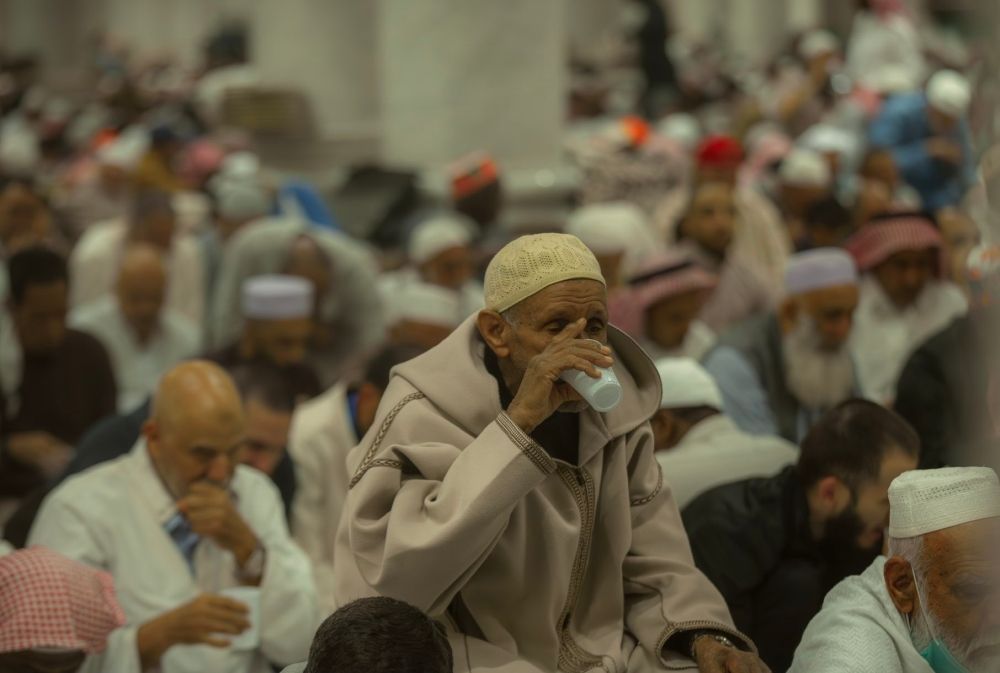 227 ألف وجبة إفطار يومية في ساحات المسجد النبوي وتوسعاته
