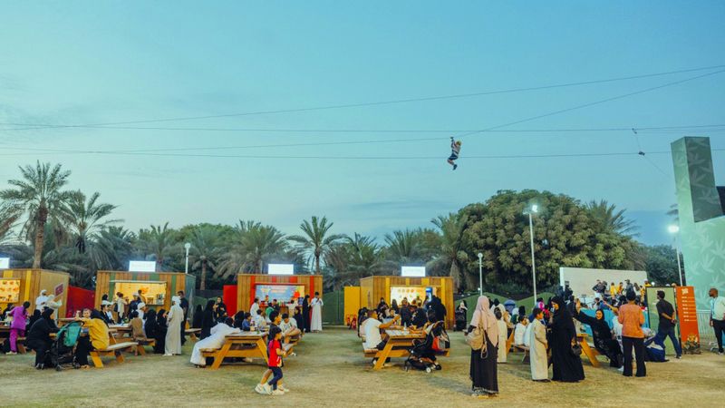الامارات | 73758 زائراً لمهرجان دار الزين في العين