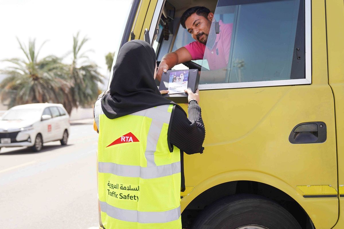 الامارات | "طرق دبي" توجه رسائل توعوية إلى السائقين والمشاة في رمضان