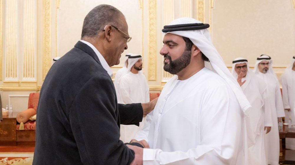 حمد الشرقي يواصل استقبال المهنئين بشهر رمضان بحضور ولي عهد الفجيرة