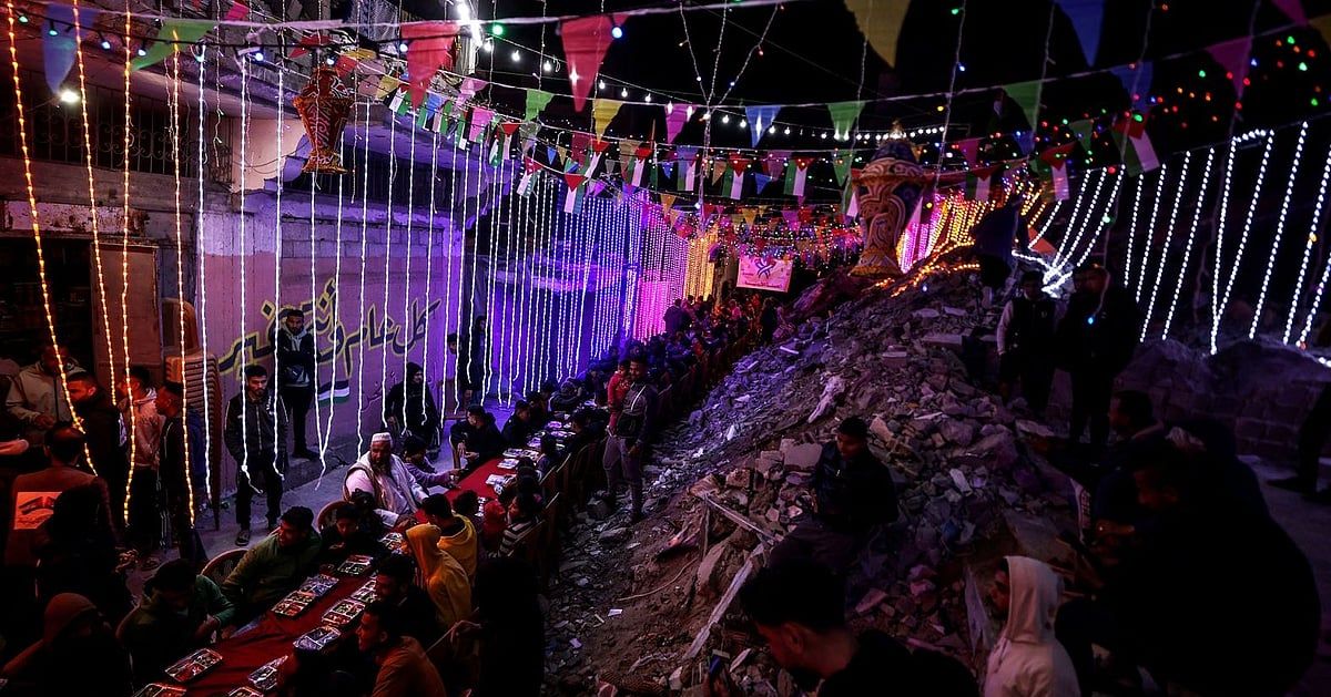 الأسبوع في 8 صور: رمضان يمسح آلام الفلسطينيين.. ومعركة البرتقال تشتعل بين الإيطاليين