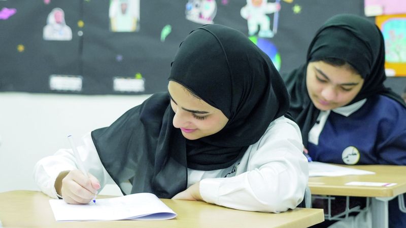 الامارات | طلبة الـ «12»: أسئلة اختبار الفيزياء من المنهج.. وسؤالان خارج التوقعات