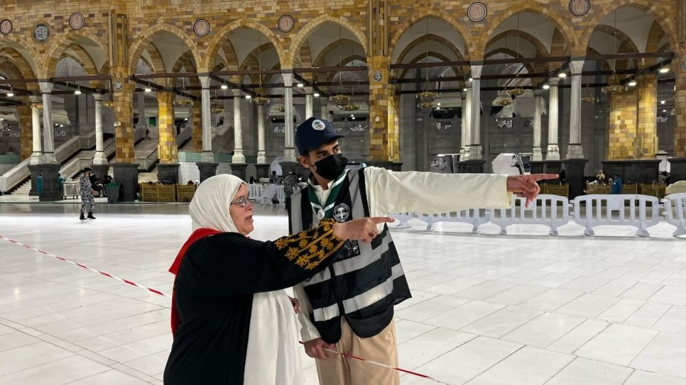 11,800 ساعة تطوعية للكشافة في الحرم المكي خلال رمضان