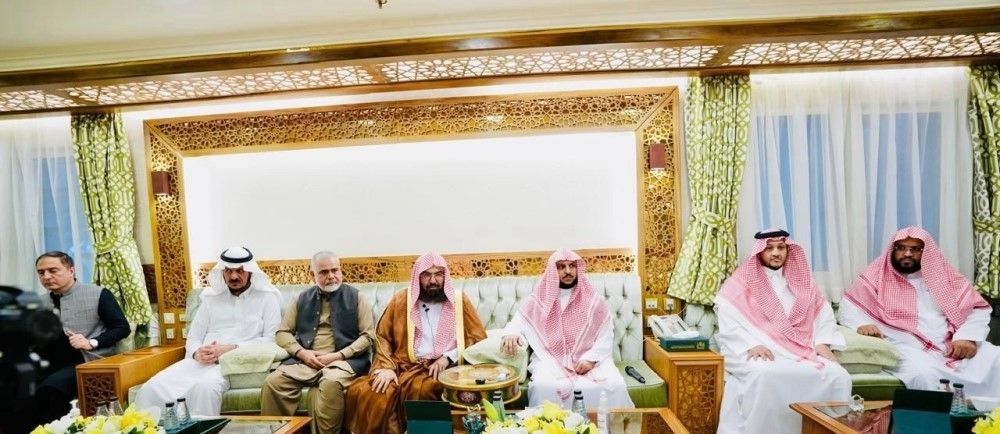 السديس لوفد عسكري باكستاني: نشر التسامح ونبذ التطرف مسؤولية جماعية