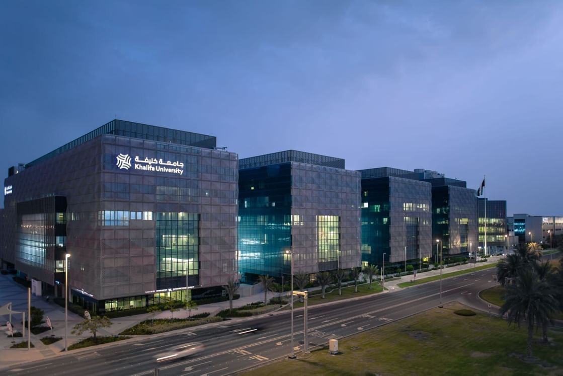 الامارات | جامعة خليفة السابعة عالميًا في تخصص الهندسة البترولية