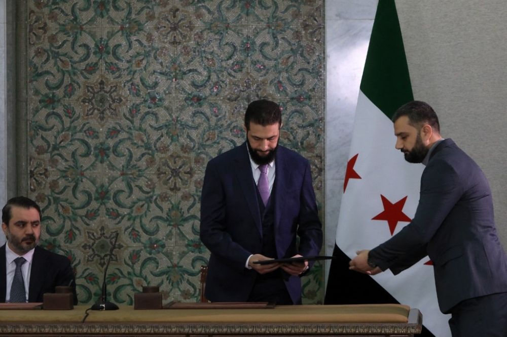 لمدة 5 سنوات.. سوريا تقر إعلانًا دستوريًا لإدارة المرحلة الانتقالية