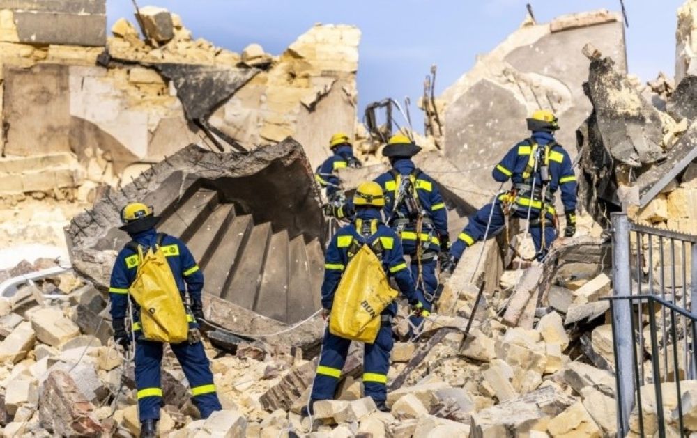 ارتفاعه 30 مترًا.. انهيار برج تاريخي في هولندا وسط ظروف غامضة