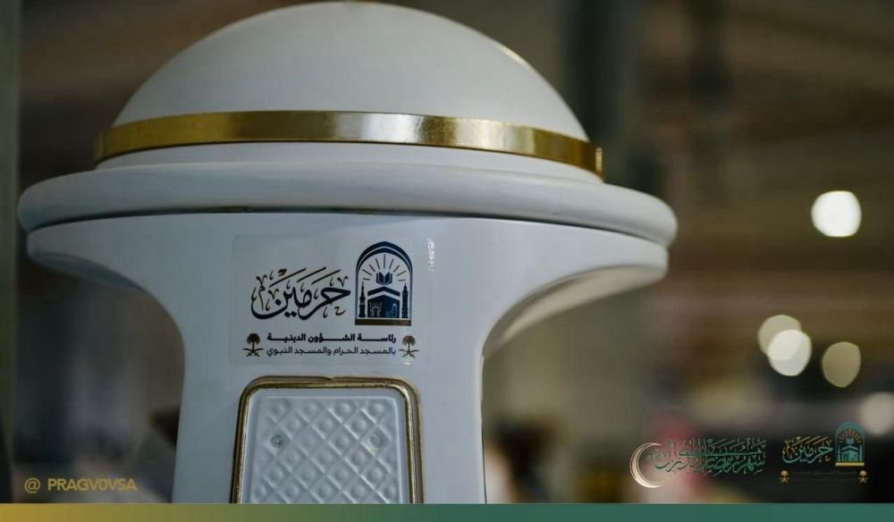 السديس: زيادة الشاشات التفاعلية والروبوتات استعدادًا للعشر الأواخر