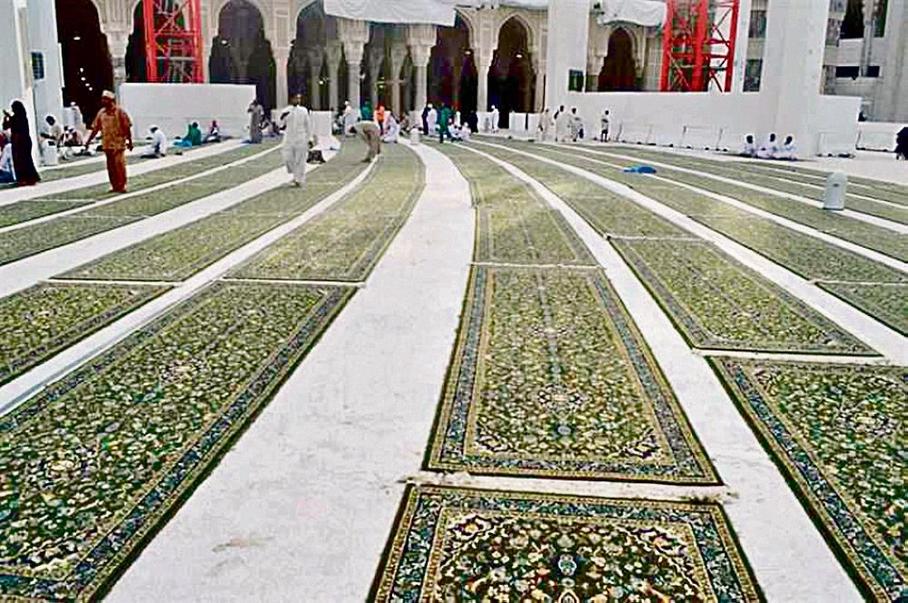 " شؤون الحرمين": 200 كيلومتر من سجاد المسجد الحرام بجودة عالية