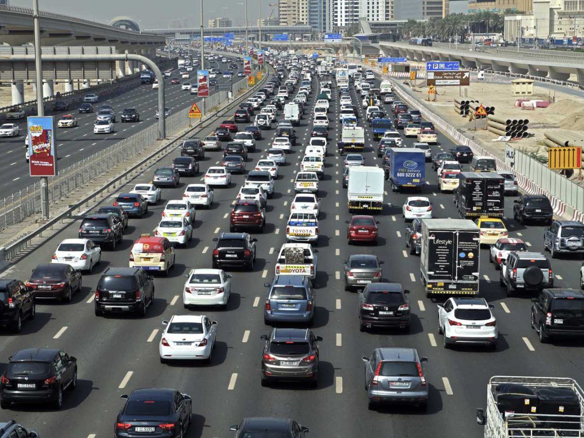 الامارات | 4 حلول لمشكلة الازدحام المروري بين إمارتي دبي والشارقة