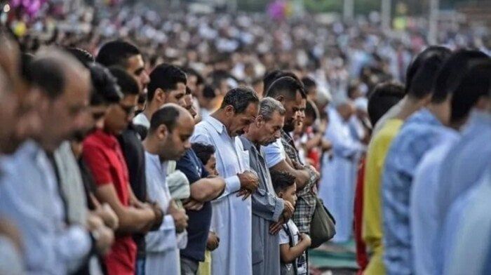 استعدوا: موعد صلاة عيد الفطر 2025 في مدن مصر – العد التنازلي انطلق!