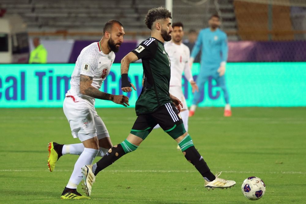 الامارات | استئناف مباراة الإمارات وإيران بعد توقف لدقائق نتيجة خلل في إنارة استاد آزادي