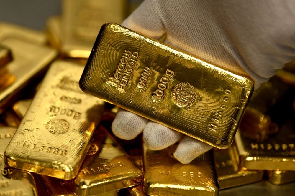 تراجع سعر الذهب بنسبة 0.7% مسجلًا 3018.20 دولارًا للأوقية