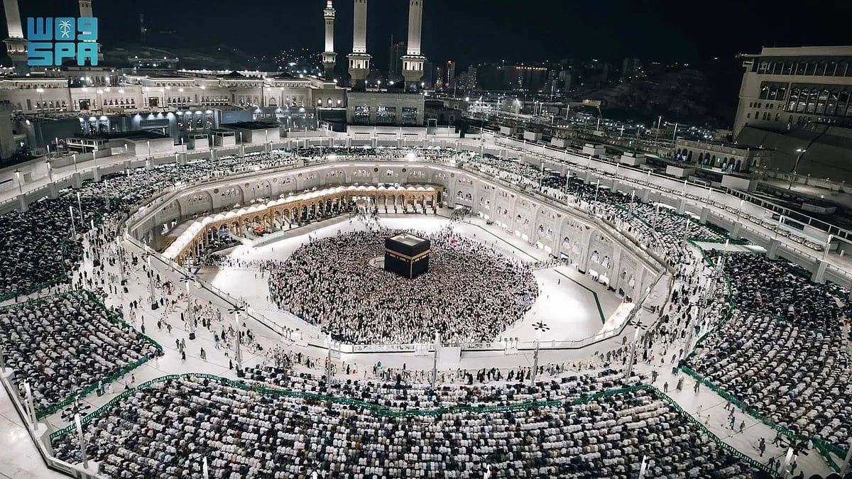الأسبوع في 12 صورة: المسجد الحرام يتزيَّن بضيوف الرحمن.. وتنديد في أمريكا بالعدوان الإسرائيلي