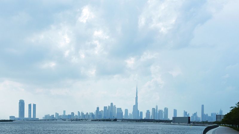 الامارات | انخفاض الحرارة.. وأمطار محتملة الأسبوع الجاري