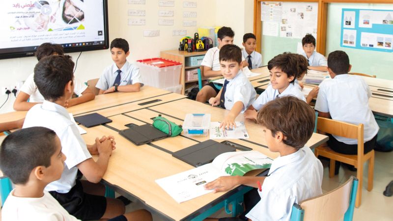 الامارات | إيقاف تسجيل الطلاب الجدد وإلغاء قيد «المواطنين» بمدارس تقييمها «ضعيف» في الشارقة