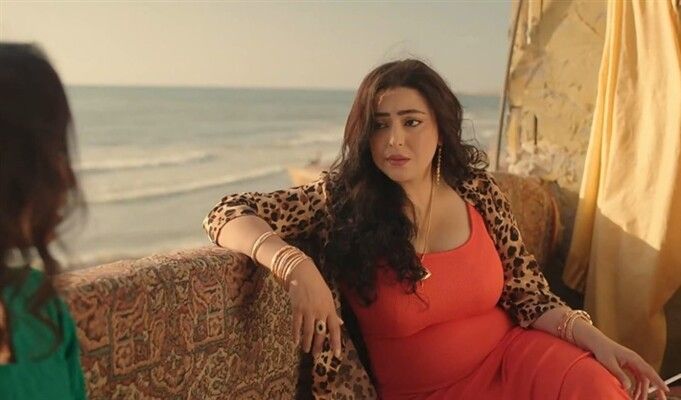 نهى عابدين توضح سبب غيابها عن الجزء الثاني من "العتاولة"