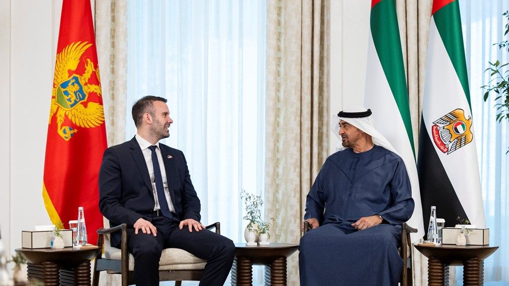رئيس الدولة يبحث مع رئيس وزراء مونتينيغرو تعزيز علاقات التعاون ويشهد توقيع اتفاقيتين بين البلدين