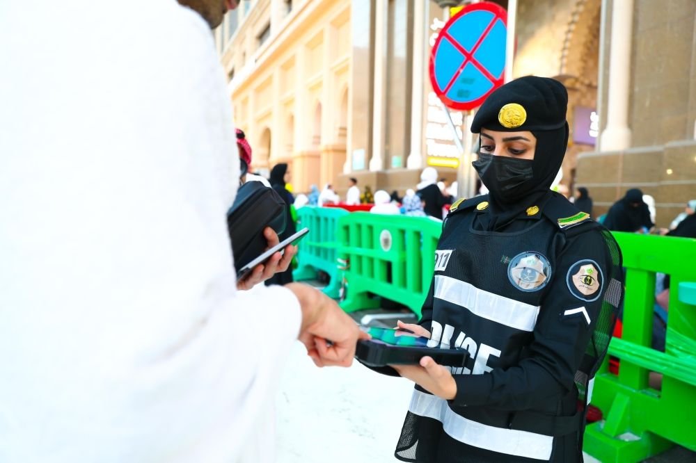 منظومة الداخلية تمنح ضيوف الرحمن تجربة روحانية آمنة