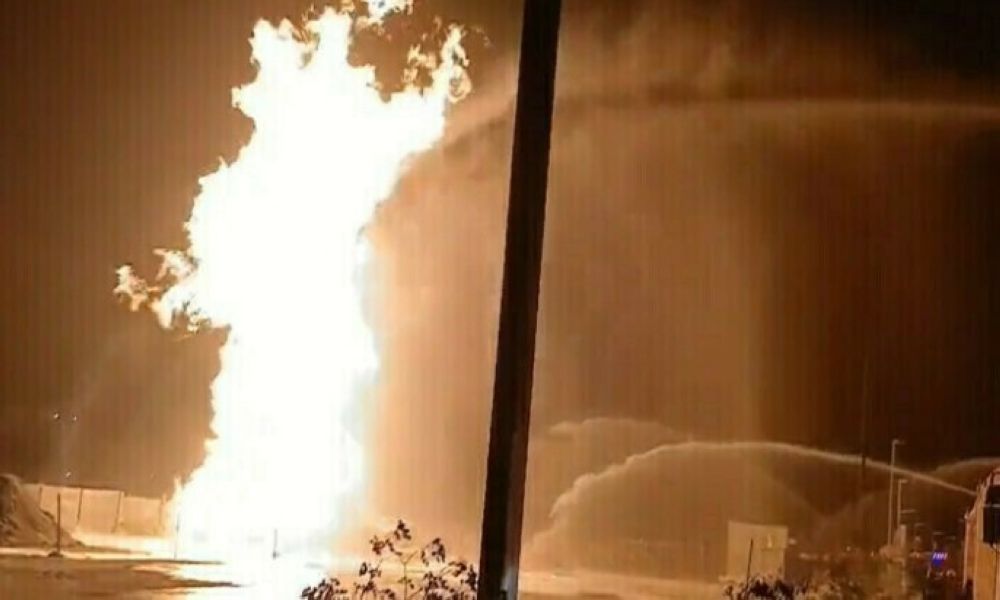 رغم جهود الإطفاء.. حريق كراتشي لا يزال مشتعلًا بعد أكثر من 35 ساعة
