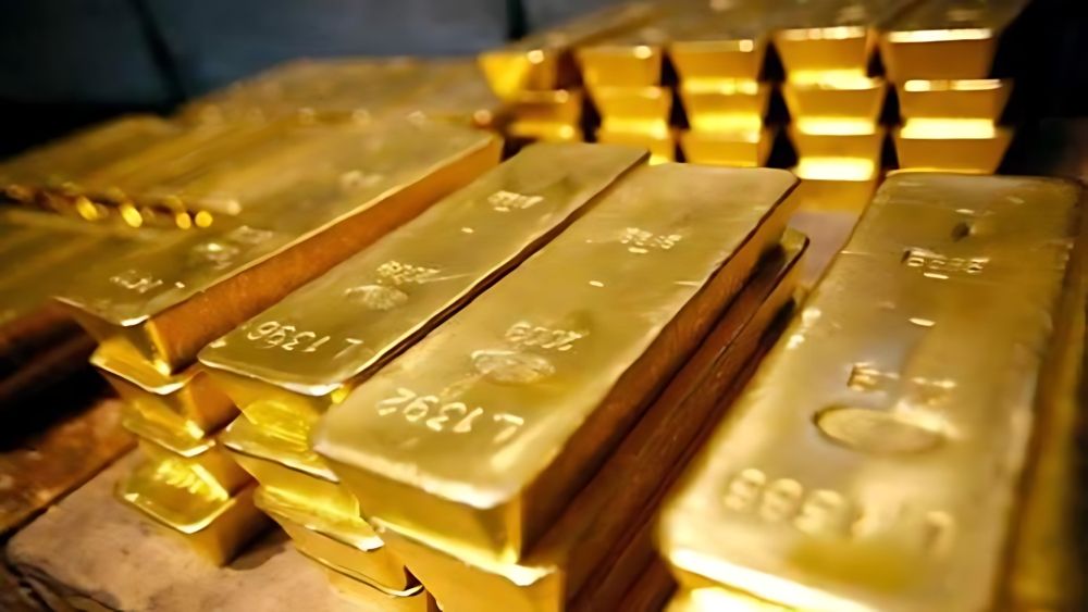 ارتفاع قياسي لسعر الذهب..  الأوقية تتخطى  3100 دولار