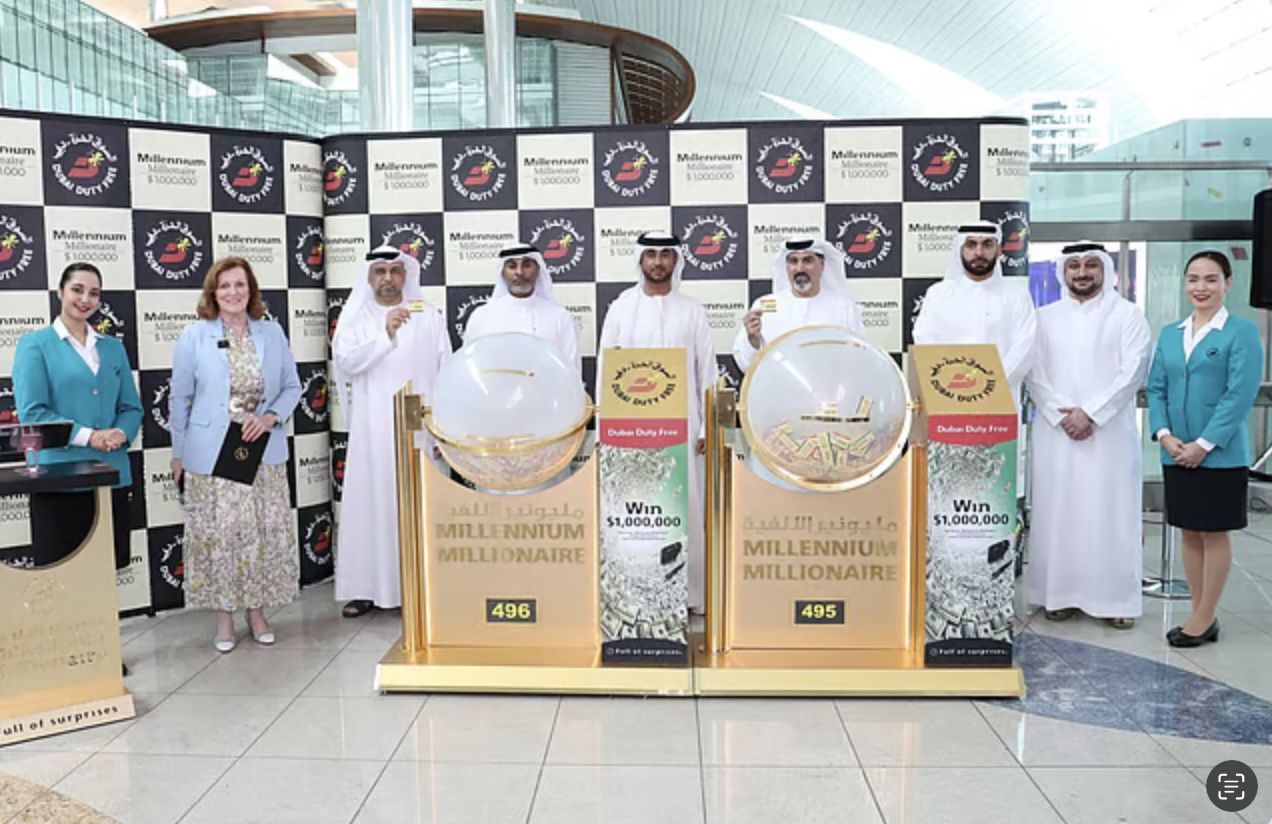 الامارات | الحظ يبتسم مرتين لمقيم سوري.. فاز بسيارة فاخرة ومليون دولار خلال عامين بسحوبات سوق دبي