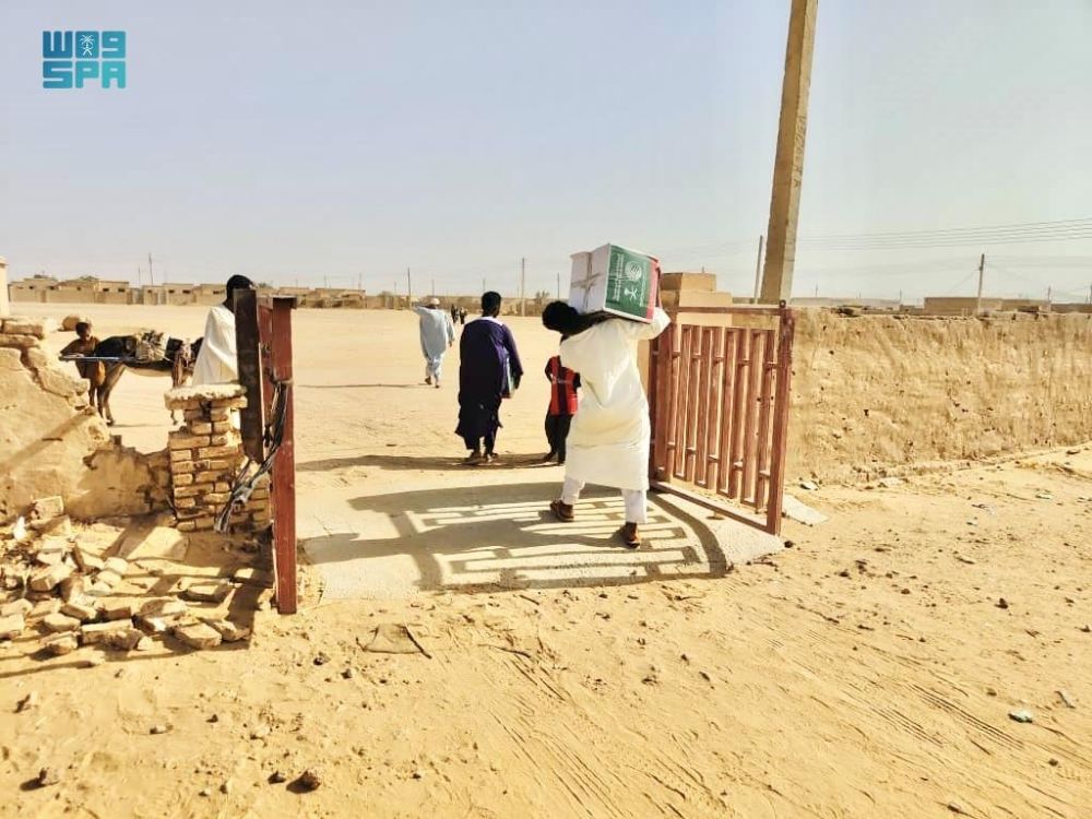طبية وغذائية.. مركز الملك سلمان يقدم مساعدات إغاثية في 3 دول