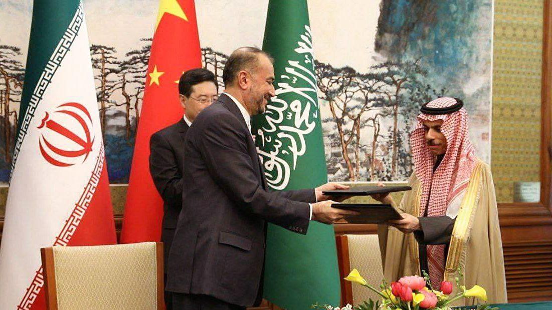 هل تلعب السعودية دور الوسيط بين طهران وواشنطن؟