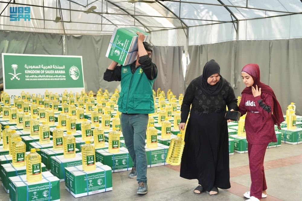 مركز الملك سلمان يوزع مساعدات غذائية في سوريا ولبنان