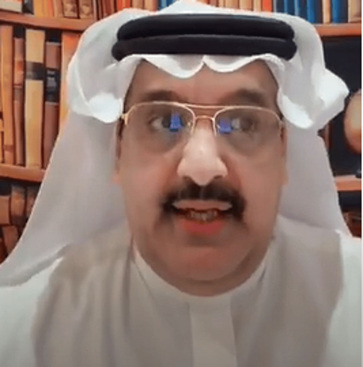 مستشار قانوني : لا يحق لأحد احتكار المواقف أمام منزله.. الشارع ملك عام وهذا هو "الاستثناء"