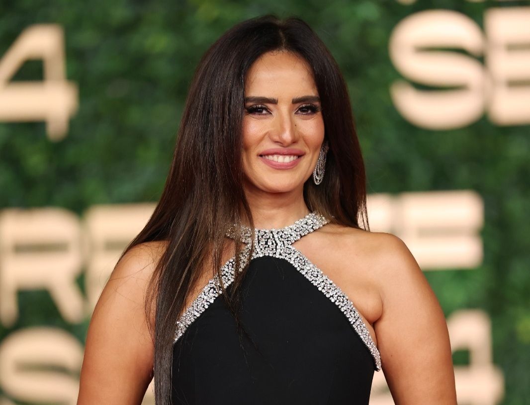 زينة في رسالة مؤثّرة على أنغام “عكس اللي شايفنها” والجمهور يتفاعل